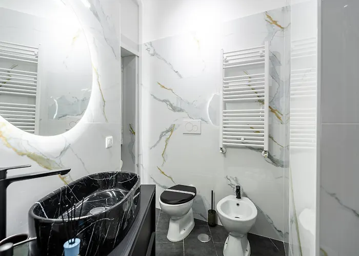 Centocinque Aparthouse - Luxe Apartment *