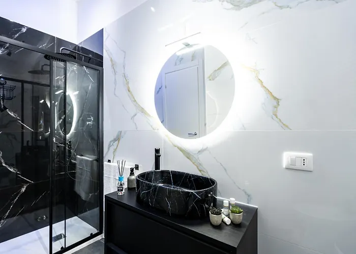 Centocinque Aparthouse - Luxe Apartment *